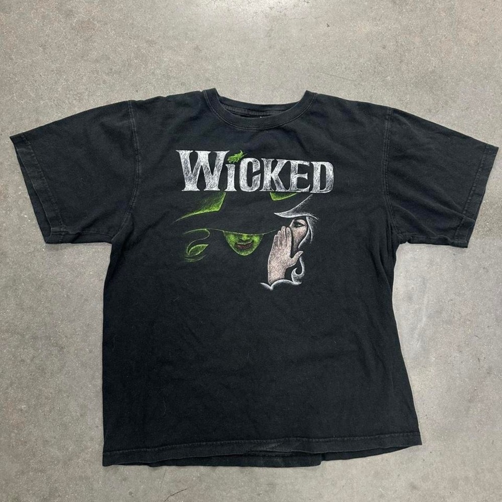 *SOLD* Wicked Broadway Musical black T-Shirt Size Small